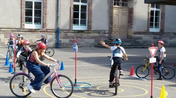 Enfants du lunévillois en apprentissage du vélo